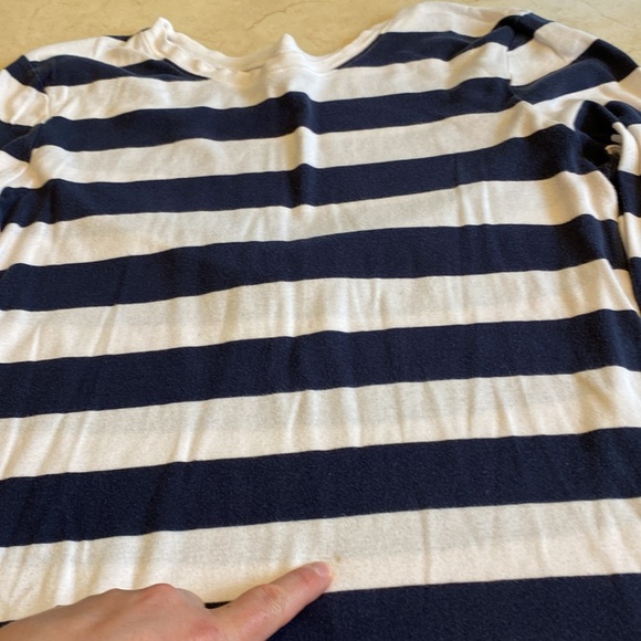 Old Navy Crew Long-sleeve Tee - Picture 7 of 7